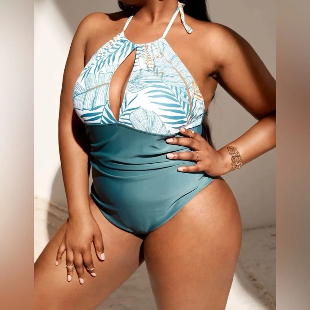 Plus size 1XL (14) one piece swimsuit - Picture 2 of 2
